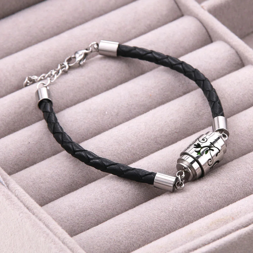 Trendy Aromatherapy High Quality Black Leather Diffuser Bracelet Vintage Hollow Out Charms Perfume Essential Oil Locket Bracelet