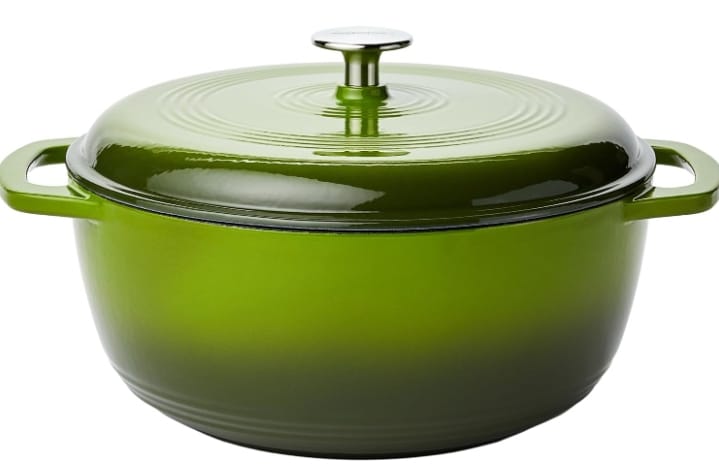 Amazon Basics Enameled Cast Iron Covered Round Dutch Oven